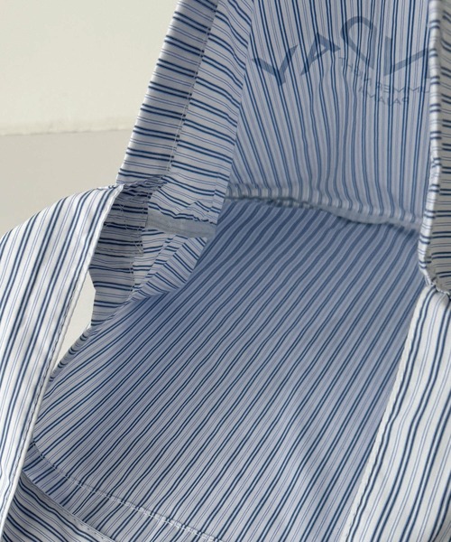 CANAL JEAN（キャナルジーン）の「Lakey Park　SUNDAYナイロンBIGトートバッグ（トートバッグ・レディース・ブルー/イエロー/ストライプ・ONE SIZE）」の16枚目の写真