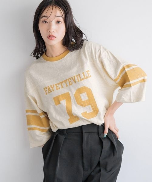 LOWRYS FARM(ローリーズファーム)の「ナンバリングTシャツ 137226(Tシャツ/カットソー・レディース・ブルー/チャコールグレー/アイボリー・FREE)」の4枚目の写真