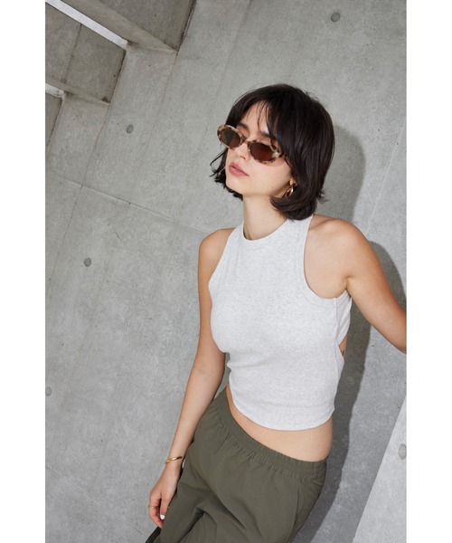 ALEXIA STAM（アリシアスタン）の「Wellness Cross Back Tank Top /クロスバックタンクトップ（タンクトップ・レディース・グレー/ブラック/ネイビー・L/M/S）」の3枚目の写真