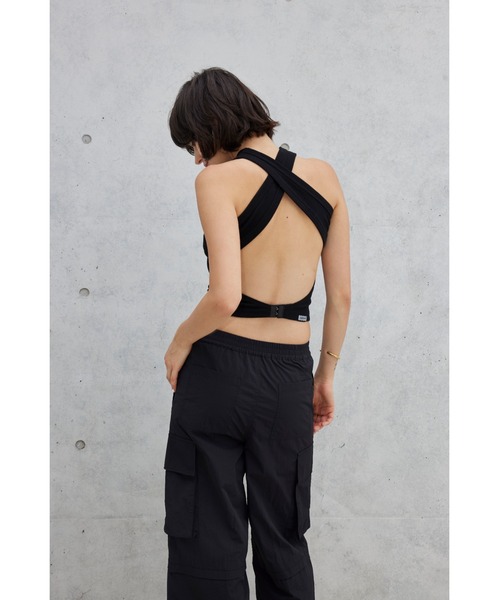 ALEXIA STAM バッククロス クロップドトップ & レギンスセット ALEXIA STAM バッククロス クロップドトップ & レギンスセット