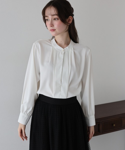 BLUEEAST（ブルーイースト）の「《新色追加》2WAYフロントタックブラウス（シャツ/ブラウス・レディース・ブラック/ホワイト/ブルー/ベージュ/ホワイト系/チャコールグレー/ネイビー・MEDIUM）」の16枚目の写真