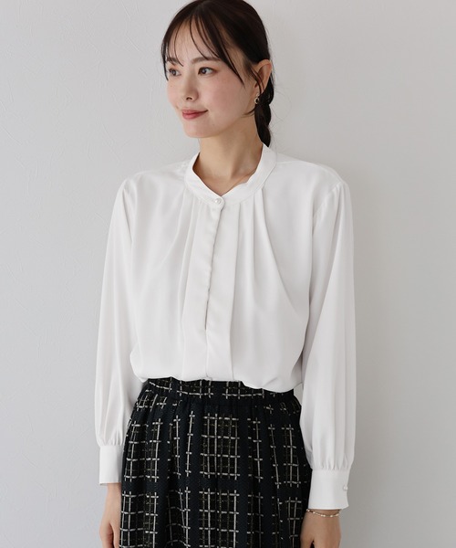 BLUEEAST（ブルーイースト）の「《新色追加》2WAYフロントタックブラウス（シャツ/ブラウス・レディース・ブラック/ホワイト/ブルー/ベージュ/ホワイト系/チャコールグレー/ネイビー・MEDIUM）」の15枚目の写真