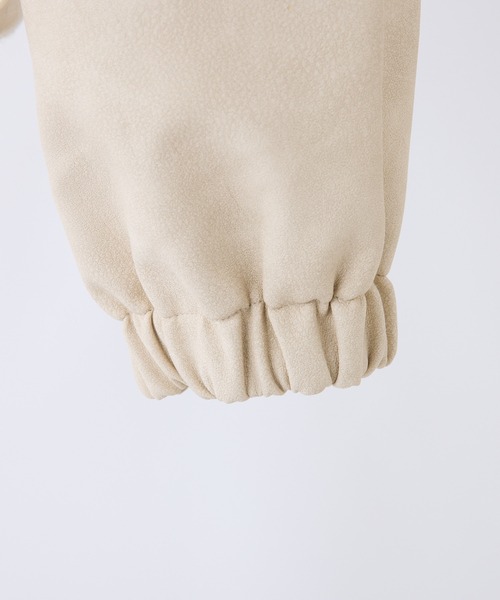 one after another NICE CLAUP(ワンアフターアナザーナイスクラップ)の「レザーライクショートブルゾン(ライダースジャケット・レディース・アイボリー/チャコールグレー/ブラウン・FREE)」の12枚目の写真