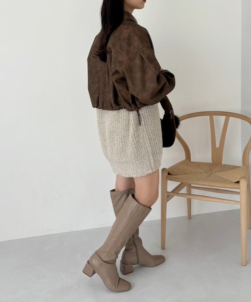 one after another NICE CLAUP(ワンアフターアナザーナイスクラップ)の「レザーライクショートブルゾン(ライダースジャケット・レディース・アイボリー/チャコールグレー/ブラウン・FREE)」の4枚目の写真