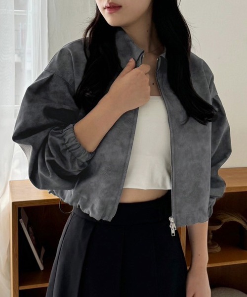 one after another NICE CLAUP(ワンアフターアナザーナイスクラップ)の「レザーライクショートブルゾン(ライダースジャケット・レディース・アイボリー/チャコールグレー/ブラウン・FREE)」の20枚目の写真