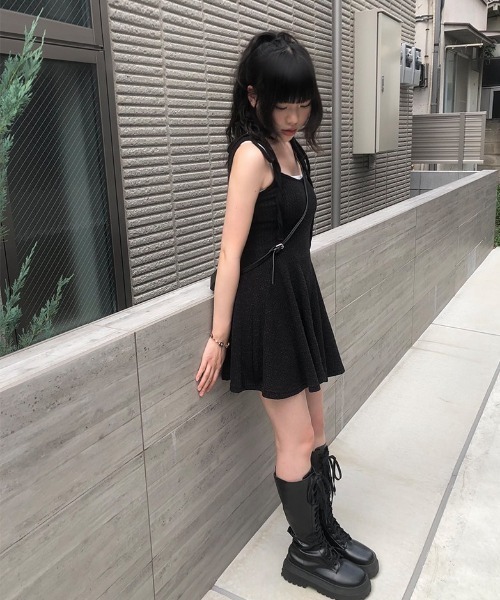 anyonemore(エニワンモア)の「肩紐調節ミニ丈キャミニットワンピースセット(ワンピース・レディース・ブラック・FREE)」の9枚目の写真