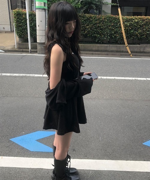 anyonemore(エニワンモア)の「肩紐調節ミニ丈キャミニットワンピースセット(ワンピース・レディース・ブラック・FREE)」の13枚目の写真