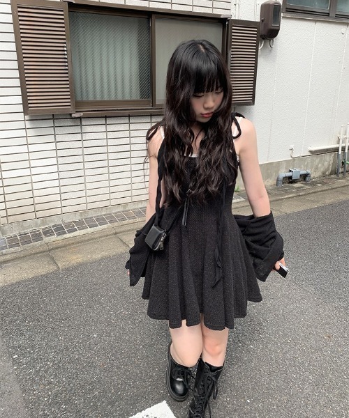 anyonemore(エニワンモア)の「肩紐調節ミニ丈キャミニットワンピースセット(ワンピース・レディース・ブラック・FREE)」の6枚目の写真