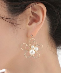 〈ecru〉 メタルフラワーモチーフピアス