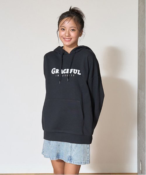 ♡♡新品未使用タグ付き♡♡33℃♡♡サーティースリー♡♡パーカー♡♡ 10/6 Fri 21:00 オンライン再販決定❤️‍🩹 【Heart logo hoodie