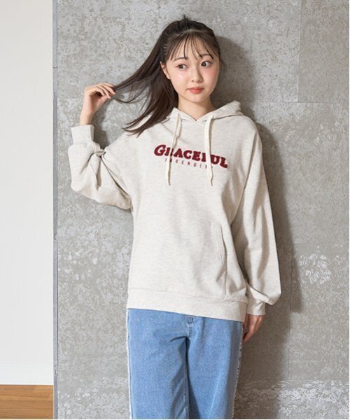 LOVETOXIC（ラブトキシック）の「【GOODPRICE】サガラロゴプルパーカ（パーカー・キッズ・ホワイト系その他/エンジ/エメラルド/ブラック/オフホワイト・S/M/L）」の9枚目の写真