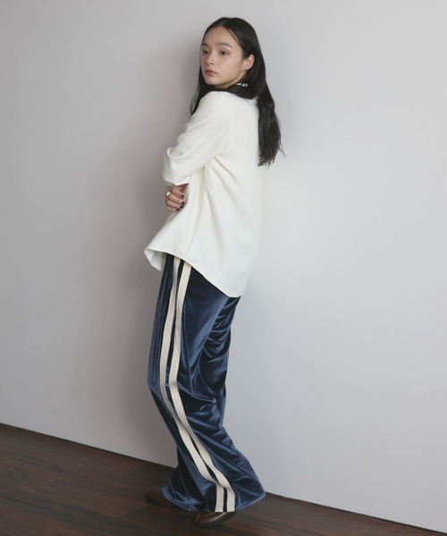 MERLOT（メルロー）の「オーバーサイズベーシックシャツ/イージーケア（シャツ/ブラウス・レディース・ブルー/アイボリー・FREE）」の21枚目の写真