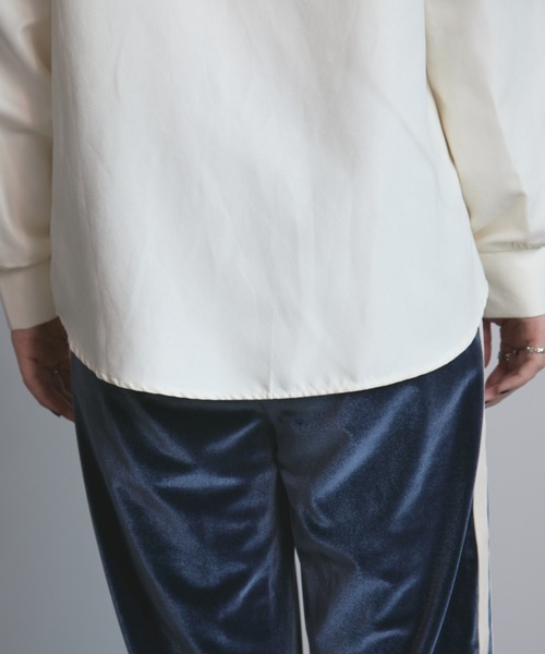 MERLOT（メルロー）の「オーバーサイズベーシックシャツ/イージーケア（シャツ/ブラウス・レディース・ブルー/アイボリー・FREE）」の13枚目の写真