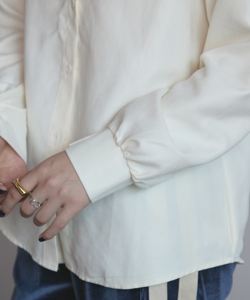 MERLOT（メルロー）の「オーバーサイズベーシックシャツ/イージーケア（シャツ/ブラウス・レディース・ブルー/アイボリー・FREE）」の10枚目の写真
