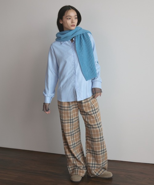 MERLOT（メルロー）の「オーバーサイズベーシックシャツ/イージーケア（シャツ/ブラウス・レディース・ブルー/アイボリー・FREE）」の7枚目の写真