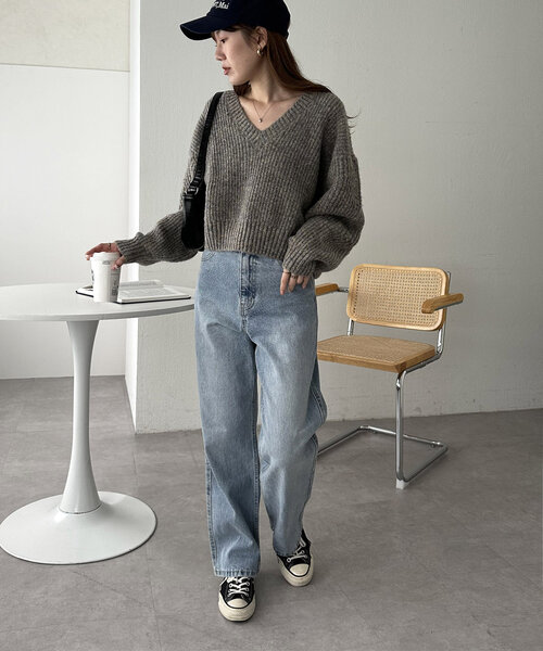 DISCOAT（ディスコート）の「【WEB限定】メランジヤーンVネックプルオーバー（ニット/セーター・レディース・アイボリー/ブラック/ブルー/レッド・MEDIUM）」の9枚目の写真