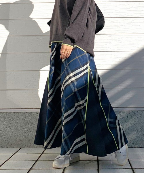 Q（キュー）の「メモリーサイドZIPスカート（スカート・レディース・ブルー系その他/ブラウン系その他/ブラック・MEDIUM）」の9枚目の写真