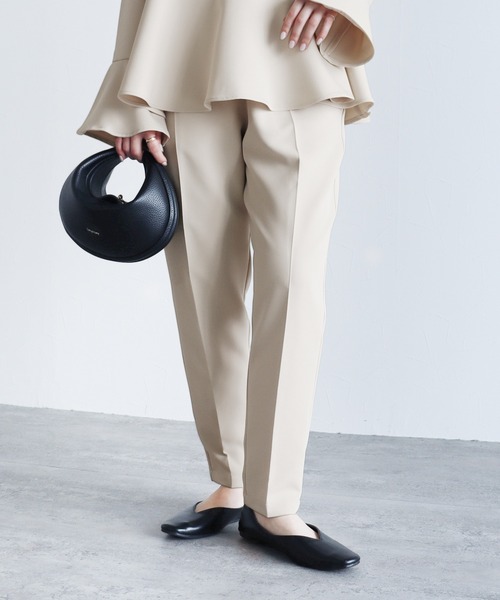 reca(レカ)の「ハイウエストテーパードパンツ(スーツパンツ・レディース・ベージュ/ブラック・M)」の20枚目の写真