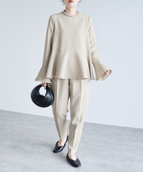 reca(レカ)の「ハイウエストテーパードパンツ(スーツパンツ・レディース・ベージュ/ブラック・M)」の15枚目の写真