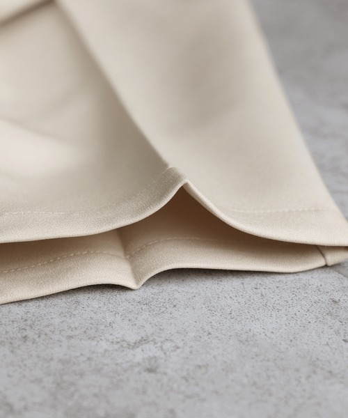 reca(レカ)の「ハイウエストテーパードパンツ(スーツパンツ・レディース・ベージュ/ブラック・M)」の11枚目の写真