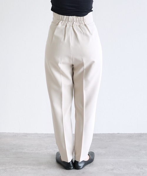 reca(レカ)の「ハイウエストテーパードパンツ(スーツパンツ・レディース・ベージュ/ブラック・M)」の16枚目の写真