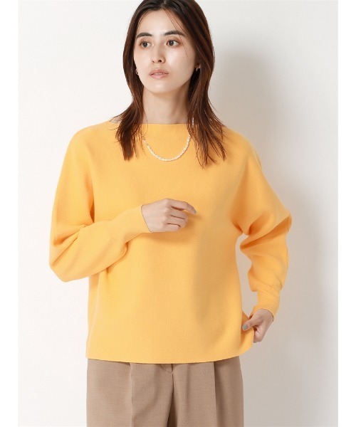 SUIT SQUARE（スーツスクエア）の「ボートネックニット ドルマンスリーブ ハンドウォッシュ レーヨンストレッチ 無地（ニット/セーター・レディース・ブラック/ブルー/イエロー/オフホワイト・38(9号)）」の4枚目の写真