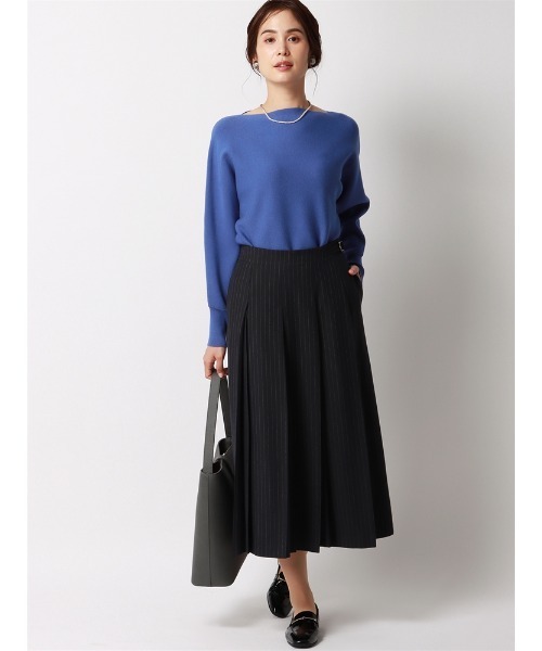 SUIT SQUARE（スーツスクエア）の「ボートネックニット ドルマンスリーブ ハンドウォッシュ レーヨンストレッチ 無地（ニット/セーター・レディース・ブラック/ブルー/イエロー/オフホワイト・38(9号)）」の6枚目の写真