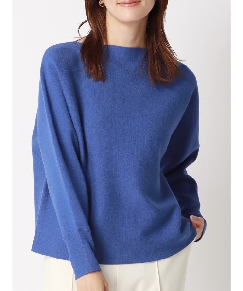 SUIT SQUARE（スーツスクエア）の「ボートネックニット ドルマンスリーブ ハンドウォッシュ レーヨンストレッチ 無地（ニット/セーター・レディース・ブラック/ブルー/イエロー/オフホワイト・38(9号)）」の7枚目の写真