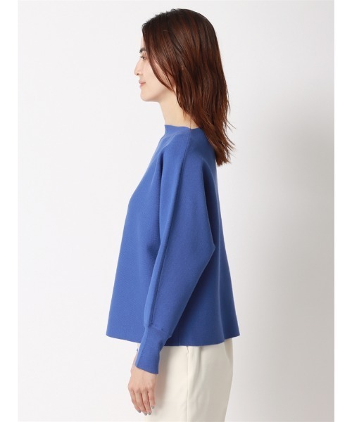 SUIT SQUARE（スーツスクエア）の「ボートネックニット ドルマンスリーブ ハンドウォッシュ レーヨンストレッチ 無地（ニット/セーター・レディース・ブラック/ブルー/イエロー/オフホワイト・38(9号)）」の9枚目の写真