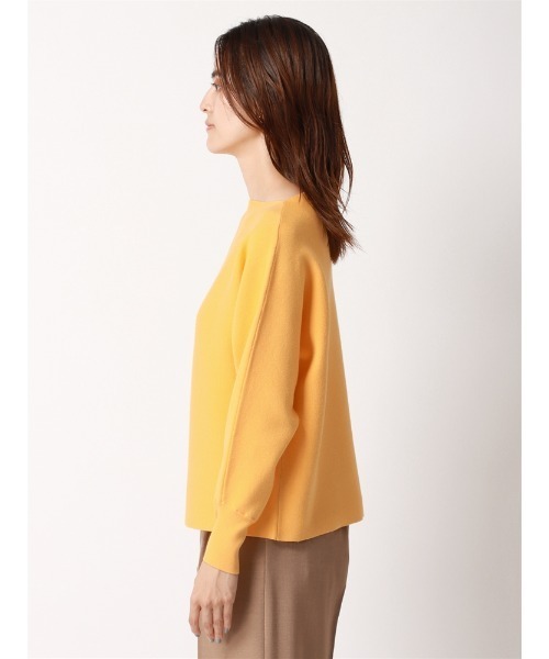 SUIT SQUARE（スーツスクエア）の「ボートネックニット ドルマンスリーブ ハンドウォッシュ レーヨンストレッチ 無地（ニット/セーター・レディース・ブラック/ブルー/イエロー/オフホワイト・38(9号)）」の18枚目の写真