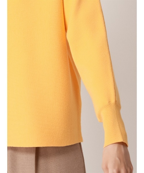 SUIT SQUARE（スーツスクエア）の「ボートネックニット ドルマンスリーブ ハンドウォッシュ レーヨンストレッチ 無地（ニット/セーター・レディース・ブラック/ブルー/イエロー/オフホワイト・38(9号)）」の21枚目の写真