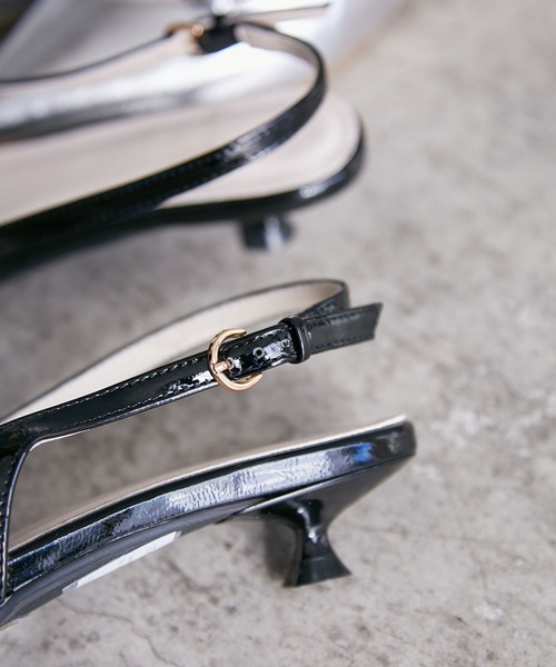 Juze(ジュゼ)の「スリングバックリボンミュール(パンプス・レディース・シルバー/ブラック・M/S/L)」の5枚目の写真