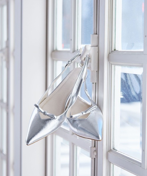 Juze(ジュゼ)の「スリングバックリボンミュール(パンプス・レディース・シルバー/ブラック・M/S/L)」の3枚目の写真