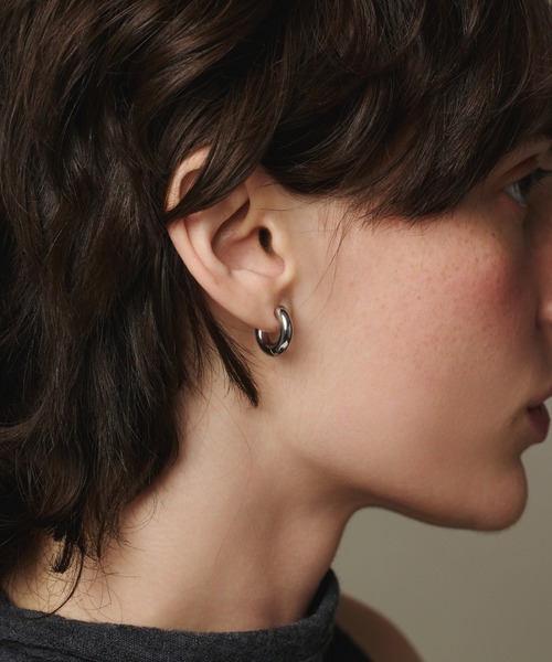 CENE(セネ)の「【CENE】セネ/ループピアス(medium)(ピアス(両耳用)・レディース・シルバー/ゴールド・FREE)」の10枚目の写真