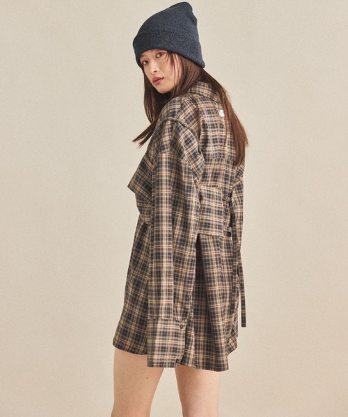 MIRROR STOKE（ミラーストーク）の「≪WEB限定≫【新色追加】BUSTIER SHIRT/ビスチェシャツ（シャツ/ブラウス・レディース・サックスブルー/ブルー/ブラック/オレンジ/アイボリー・MEDIUM）」の8枚目の写真