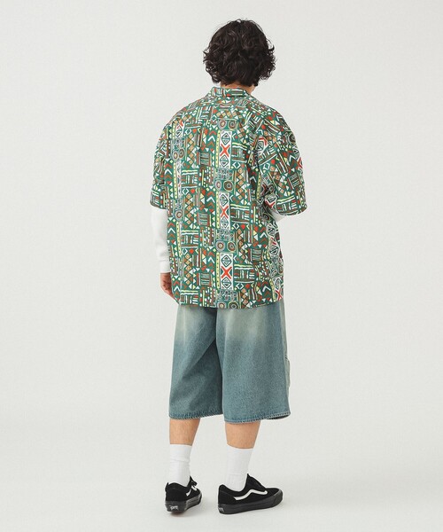 BEAMS（ビームス）の「ジオメトリックプリント オープンカラーシャツ（シャツ/ブラウス・メンズ・ホワイト/グリーン・S/M/L/XL）」の5枚目の写真