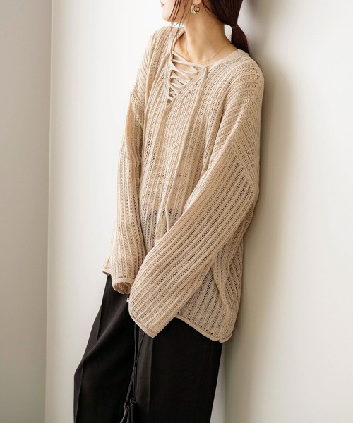 NOAHL(ノアル)の「【NOAHL】はしご編みレースアップニットプルオーバー(ニット/セーター・レディース・ブラウン系/アイボリー/ベージュ/ブルー系・FREE)」の3枚目の写真