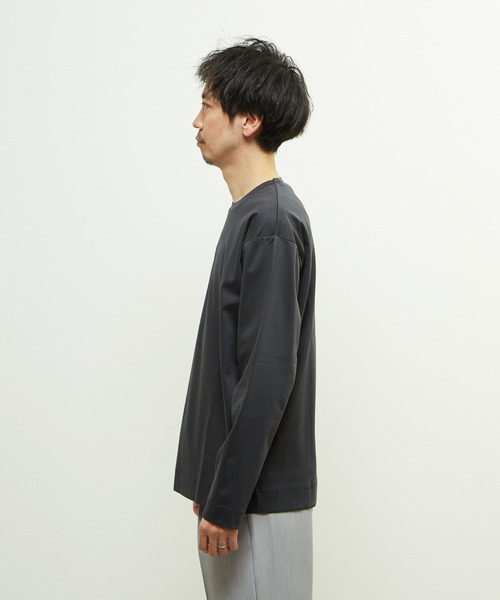 MEN'S MELROSE（メンズメルローズ）の「マーセライズドスムースクルーネックロングスリーブTシャツ（Tシャツ/カットソー・メンズ・チャコールグレー/ベージュ/ホワイト・3/4/2）」の20枚目の写真