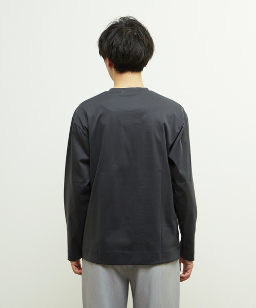 MEN'S MELROSE（メンズメルローズ）の「マーセライズドスムースクルーネックロングスリーブTシャツ（Tシャツ/カットソー・メンズ・チャコールグレー/ベージュ/ホワイト・3/4/2）」の21枚目の写真