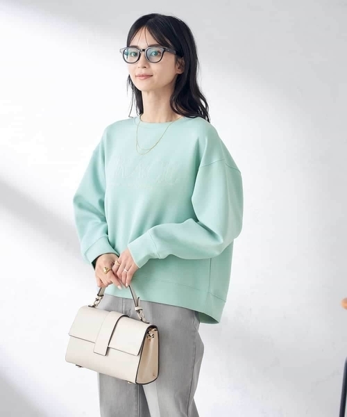 a.v.v（アーヴェヴェ）の「大人のロゴクロップドダンボールスウェット（スウェット・レディース・ミント/ホワイト・38/40/36）」の3枚目の写真