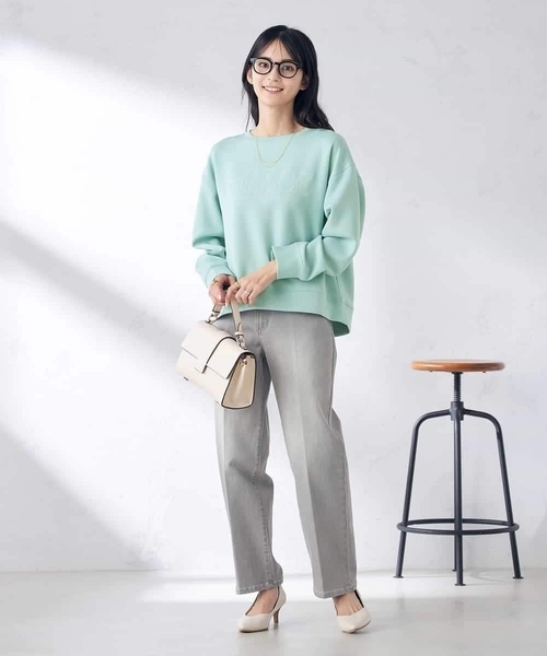 a.v.v（アーヴェヴェ）の「大人のロゴクロップドダンボールスウェット（スウェット・レディース・ミント/ホワイト・38/40/36）」の6枚目の写真