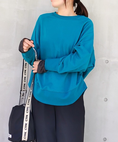 Q（キュー）の「ラグランスリーブスウェット（スウェット・レディース・ベージュ/エメラルド/オレンジ・MEDIUM）」の16枚目の写真