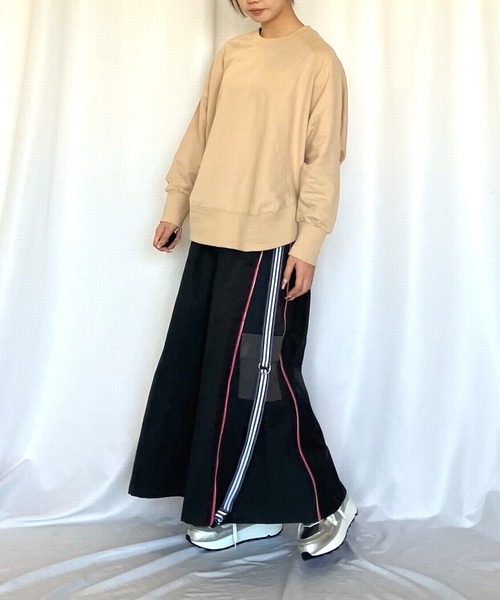 Q（キュー）の「ラグランスリーブスウェット（スウェット・レディース・ベージュ/エメラルド/オレンジ・MEDIUM）」の20枚目の写真