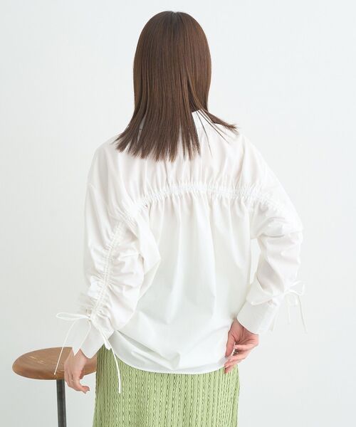 earth music&ecology（アースミュージックアンドエコロジー）の「バックドロストオーバーシャツ（シャツ/ブラウス・レディース・グリーン系その他3/ブルー系その他6/オフホワイト/ブルー・FREE）」の15枚目の写真