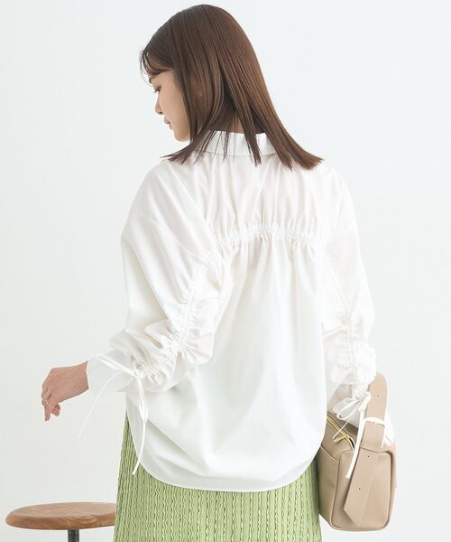 earth music&ecology（アースミュージックアンドエコロジー）の「バックドロストオーバーシャツ（シャツ/ブラウス・レディース・グリーン系その他3/ブルー系その他6/オフホワイト/ブルー・FREE）」の12枚目の写真