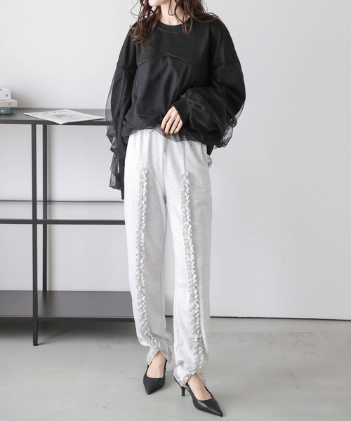 AMELY(エミリー)の「チュールレイヤードプルオーバー(Tシャツ/カットソー・レディース・ホワイト/ベージュ/ブラック・フリー)」の12枚目の写真
