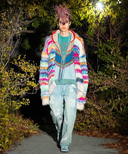 amok（アモク）の「HAND PAINTING DENIM PANTS（デニムパンツ・メンズ・ライトインディゴブルー/インディゴブルー・S/M/L）」の4枚目の写真