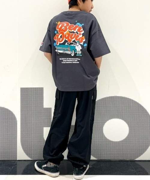 BEN DAVIS（ベンデイビス）の「【BEN DAVIS】カーグラフィックＴシャツ（Tシャツ/カットソー・キッズ・オフホワイト/ブラック/パープル・130/140/150/160）」の12枚目の写真