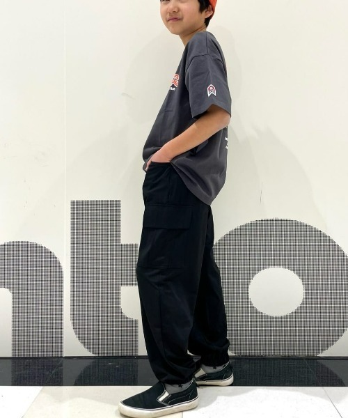 BEN DAVIS（ベンデイビス）の「【BEN DAVIS】カーグラフィックＴシャツ（Tシャツ/カットソー・キッズ・オフホワイト/ブラック/パープル・130/140/150/160）」の13枚目の写真