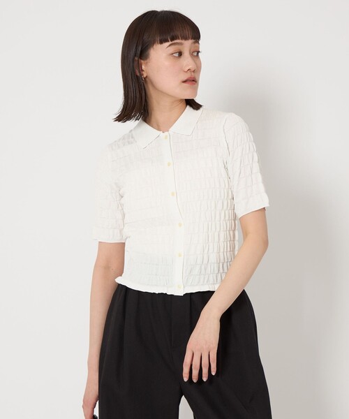 green label relaxing(グリーンレーベルリラクシング)の「シャーリング ポロニット カーディガン -ウォッシャブル-(カーディガン/ボレロ・レディース・オフホワイト/ネイビー/イエロー・FREE)」の2枚目の写真